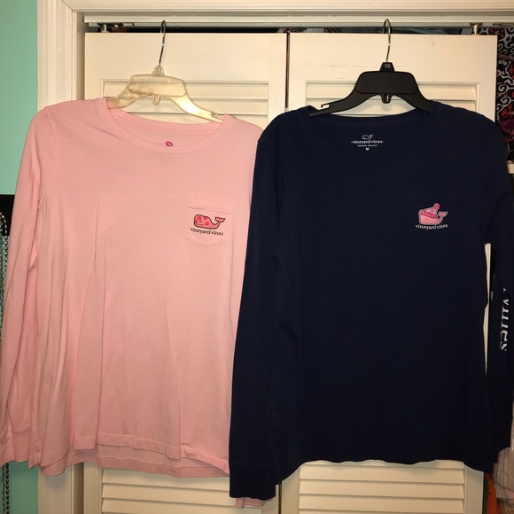 Vineyard Vines holiday T-shirt’s - Picture 2 of 2
